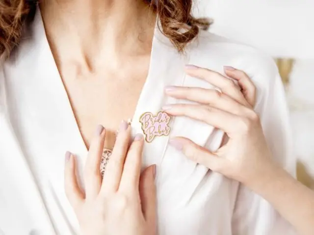 metalliki-karphitsa-gia-mpatselor-_brides-babes__2